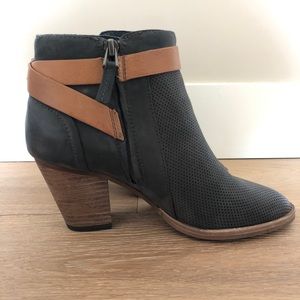 DOLCE VITA “Yuri” Booties Size 6.5